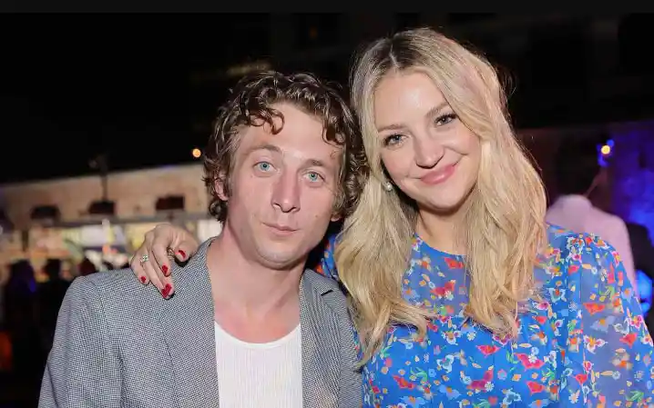 More About Jeremy Allen White and His Sister